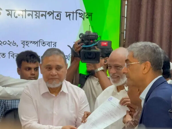 রাষ্ট্রপতি পদে মির্জা ফখরুলের মনোনয়নপত্র জমা!