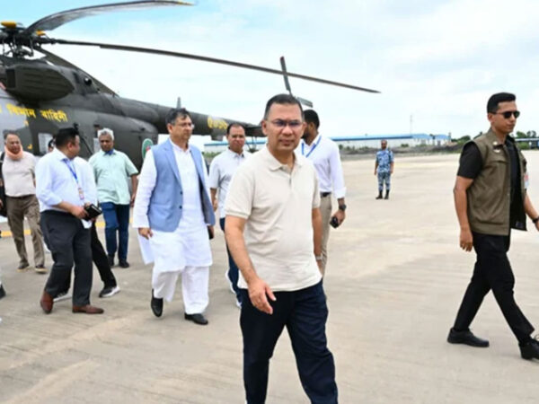 মহেশখালীর মাতারবাড়িতে পৌঁছেছেন প্রধানমন্ত্রী তারেক রহমান