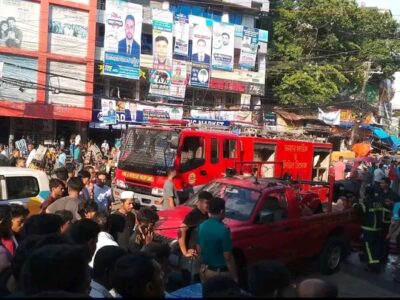 চট্টগ্রামে গোলাম রসুল মার্কেটে আগুন, অবশেষে নিয়ন্ত্রণে