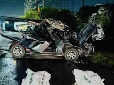 কর্ণফুলীতে কাভার্ডভ্যান-মাইক্রোবাস সংঘর্ষে ৪ জনের মৃত্যু, আহত ১১