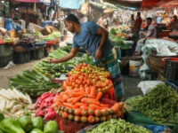 নিত্যপণ্যের বাজারে ‘আগুন’! সাধারণের অবস্থা শেষ