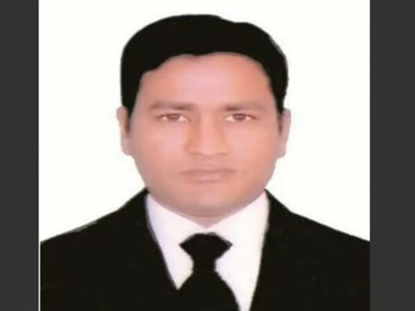 লালবাগে ঘর থেকে আইনজীবীর পচাগলা মরদেহ উদ্ধার!