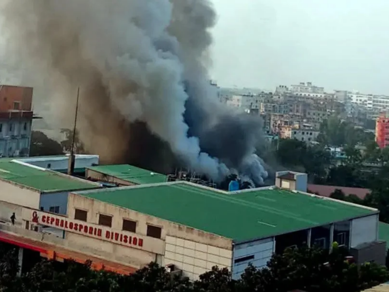 গাজীপুরে ইবনে সিনা ওষুধ কারখানায় আগুন অবশেষে নিয়ন্ত্রণে