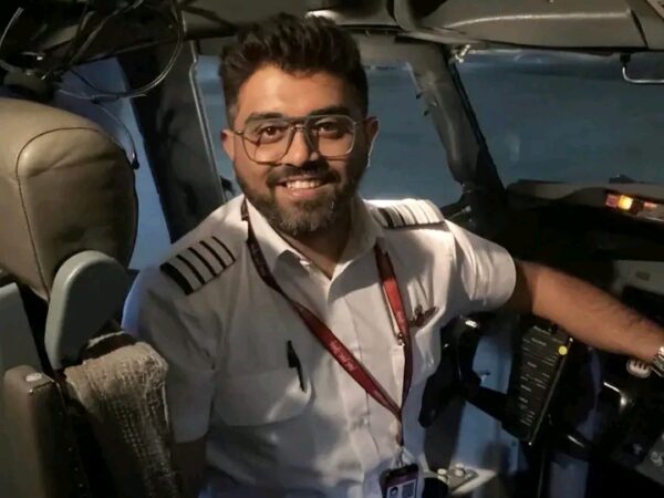 মাঝ আকাশে রক্তারক্তি! ‘বিমান হাইজ্যাক করে জঙ্গি হামলার ছক’, রুখে দিলেন ভারতীয় পাইলট স্মিত মচ্ছর- বাঁচালেন প্রায় ১৭৪ প্রাণ