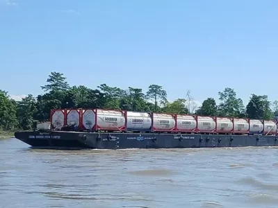 ডিব্রুগড়-ঢাকা নৌপথ পুনরুজ্জীবিত: ব্রহ্মপুত্র দিয়ে ভারতের আসাম থেকে বাংলাদেশে পণ্য