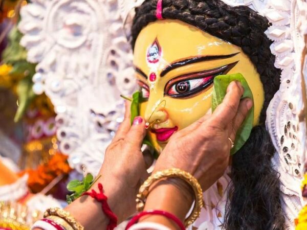 দশমী মানেই ভারাক্রান্ত মনে মাকে বিদায় জানানোর পালা!