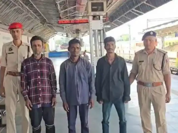 বৈধ কাগজপত্র ছাড়া ভারতে প্রবেশ! আসামে ৩ ‘বাংলাদেশি’ আটক