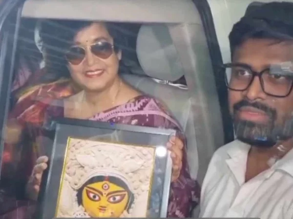 কলকাতায় লেখক তসলিমা নাসরিন