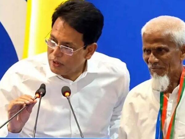 ৫২ বছর ধরে ১ টাকায় শিক্ষার্থীদের পড়িয়ে আসছেন গাইবান্ধার লুৎফুর রহমান! পেলেন রাষ্ট্রীয় সম্মাননা